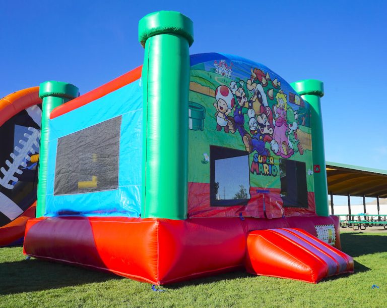 Super-Mario-Brothers-Bounce-House-02