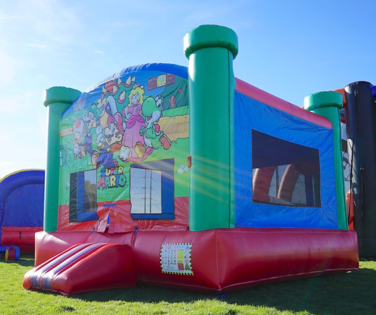Super-Mario-Brothers-Bounce-House-04